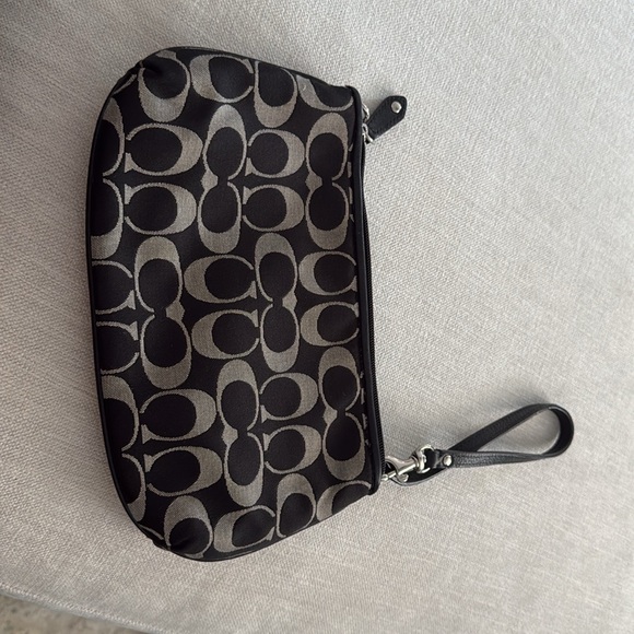 Moving - Picture 2 of 3